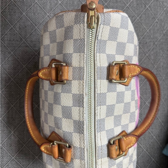 Louis Vuitton custom painted Speedy 25 Damier Azur with pink accents - Picture 5 of 16